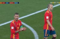 Goal!!! ชมจังหวะ รามอส และ อิเนียสต้า พลาดจังๆ โดนโมร็อกโก ฉกบอลเข้าไปซัดขึ้นนำสเปนไปก่อน 1-0