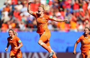 คลิปไฮไลท์ฟุตบอลหญิง ชิงแชมป์โลก 2019 อิตาลี 0-2 ฮอลแลนด์ Italy (w) 0-2 Netherland (w)